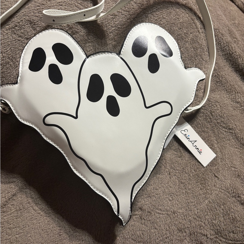 Erin Annie Ghost Shaped White and Black Crossbody Bag. NWT 12.5”W x 12” T x 4” D